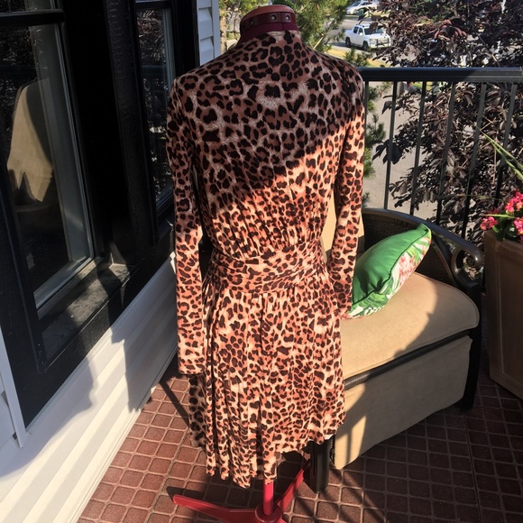 EUC Rachel Pally Leopard Wrap Dress - Size M - Picture 3 of 7